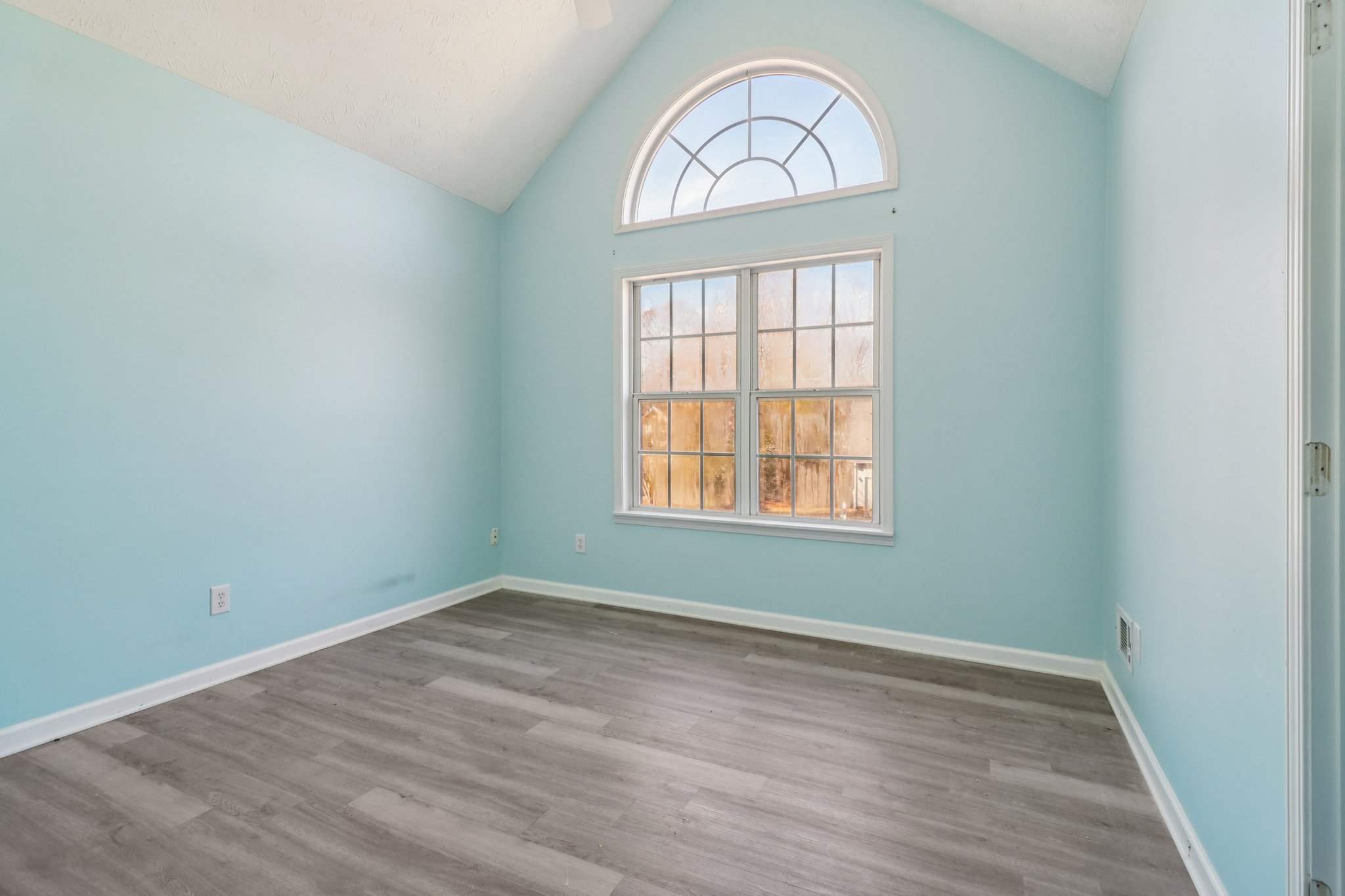 Weeping Willow Ln-S1112-032.jpg