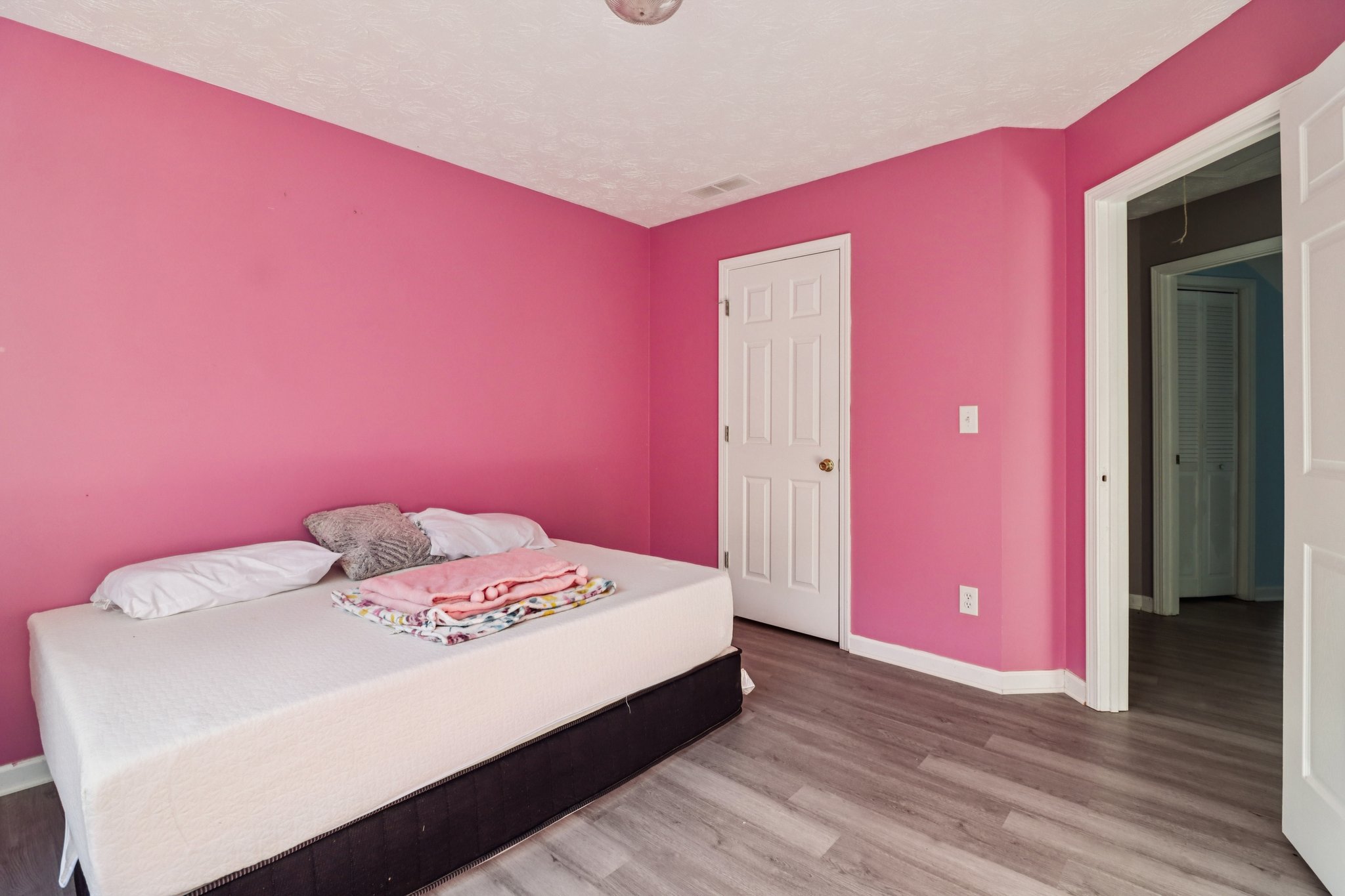 Weeping Willow Ln-S1112-043.jpg