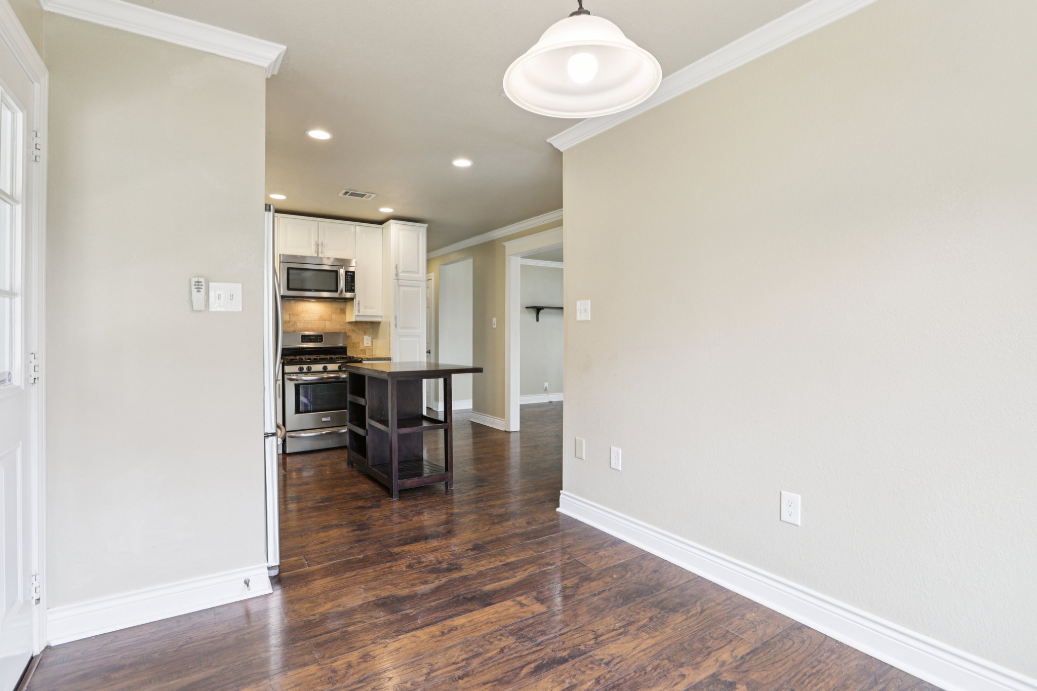 Byron Dr-1306-011.jpg