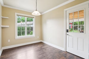 Byron Dr-1306-008.jpg