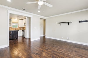 Byron Dr-1306-010.jpg