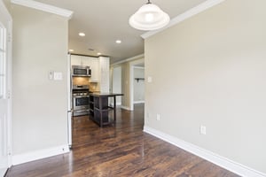 Byron Dr-1306-011.jpg