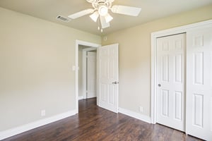 Byron Dr-1306-021.jpg