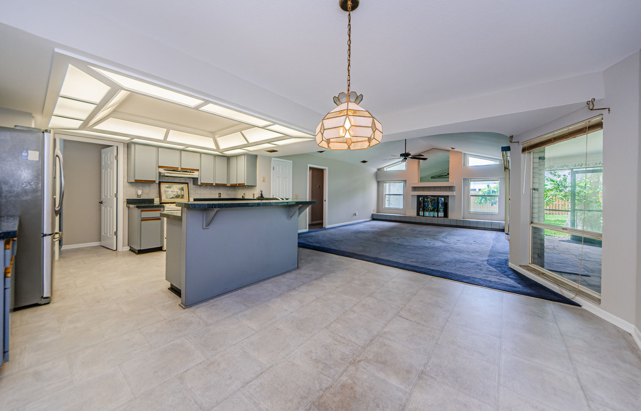 Kitchen Eat-In 2