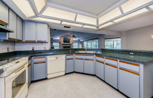 Kitchen 4