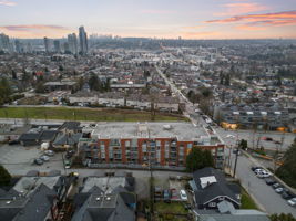  Photo 44