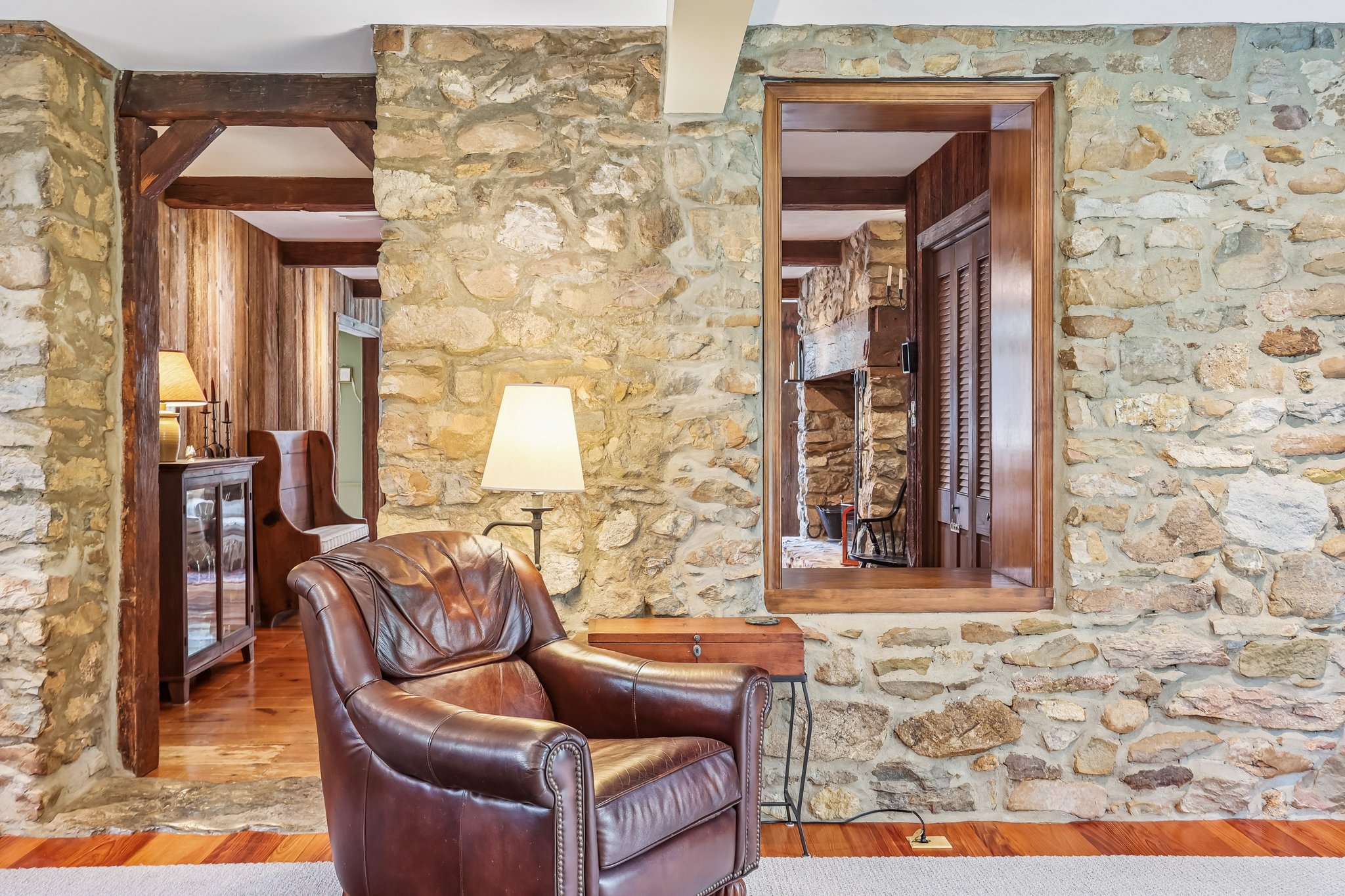 Lilac Rd-S2304-018.jpg