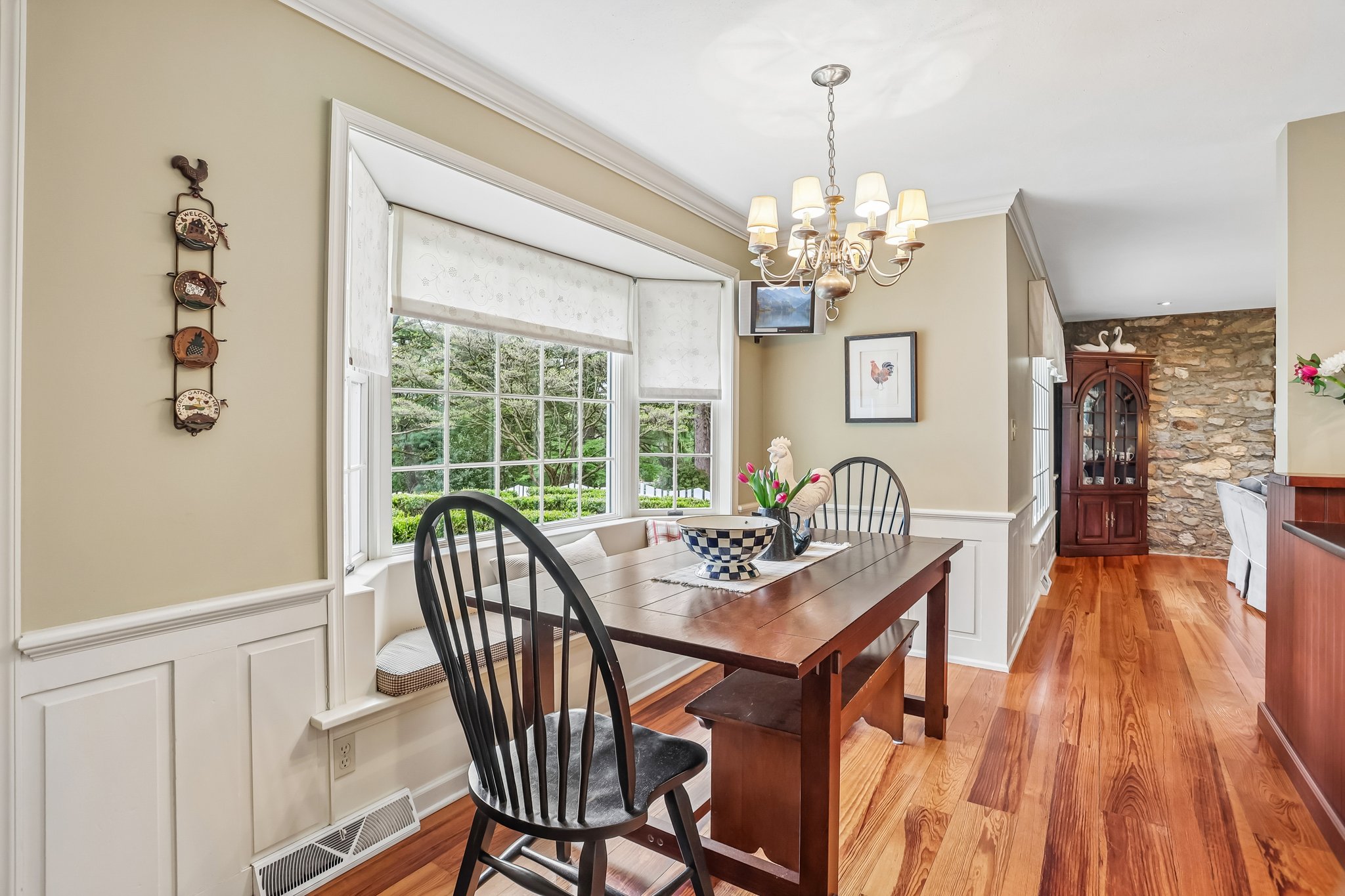 Lilac Rd-S2304-026.jpg