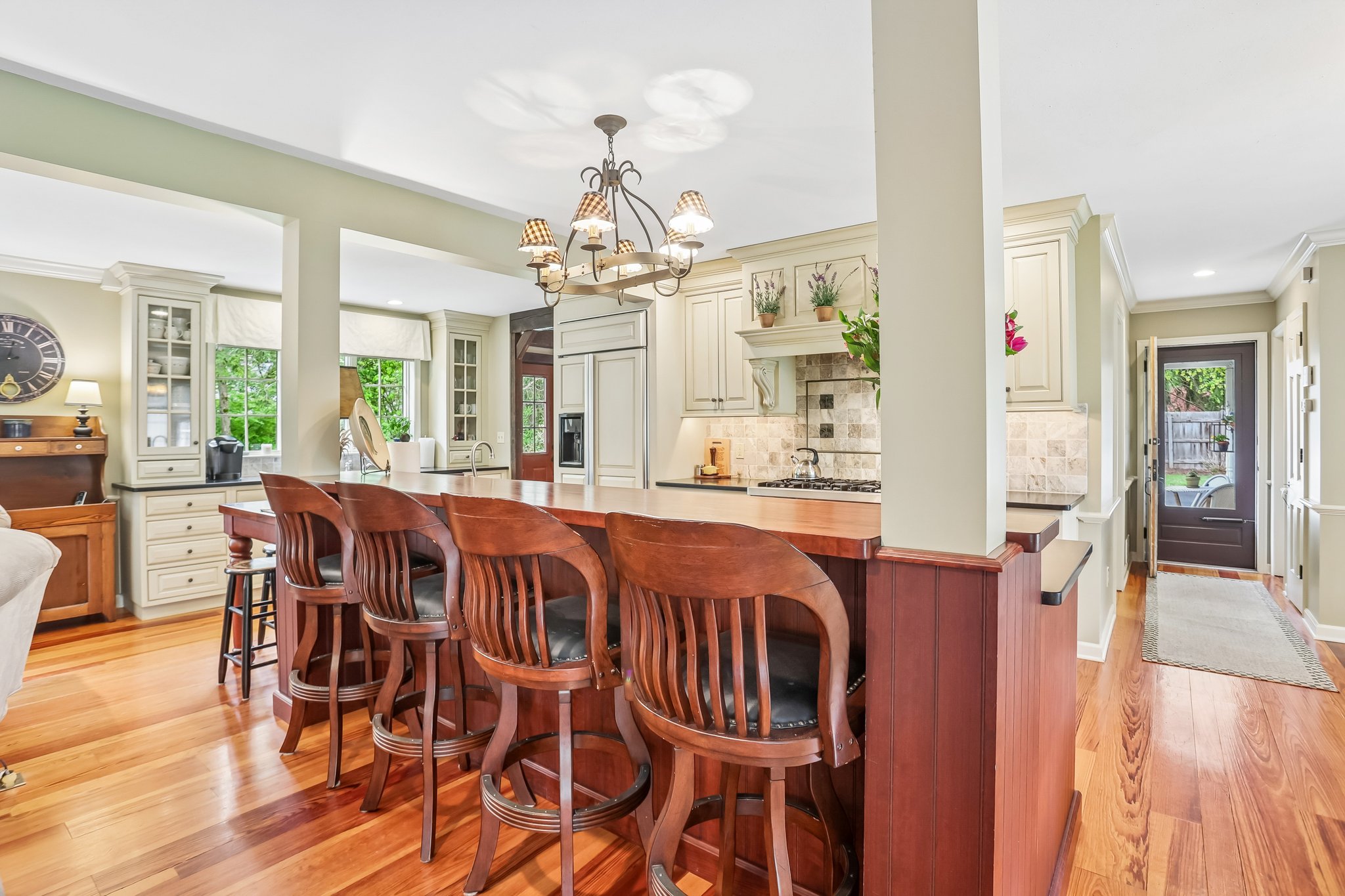 Lilac Rd-S2304-029.jpg