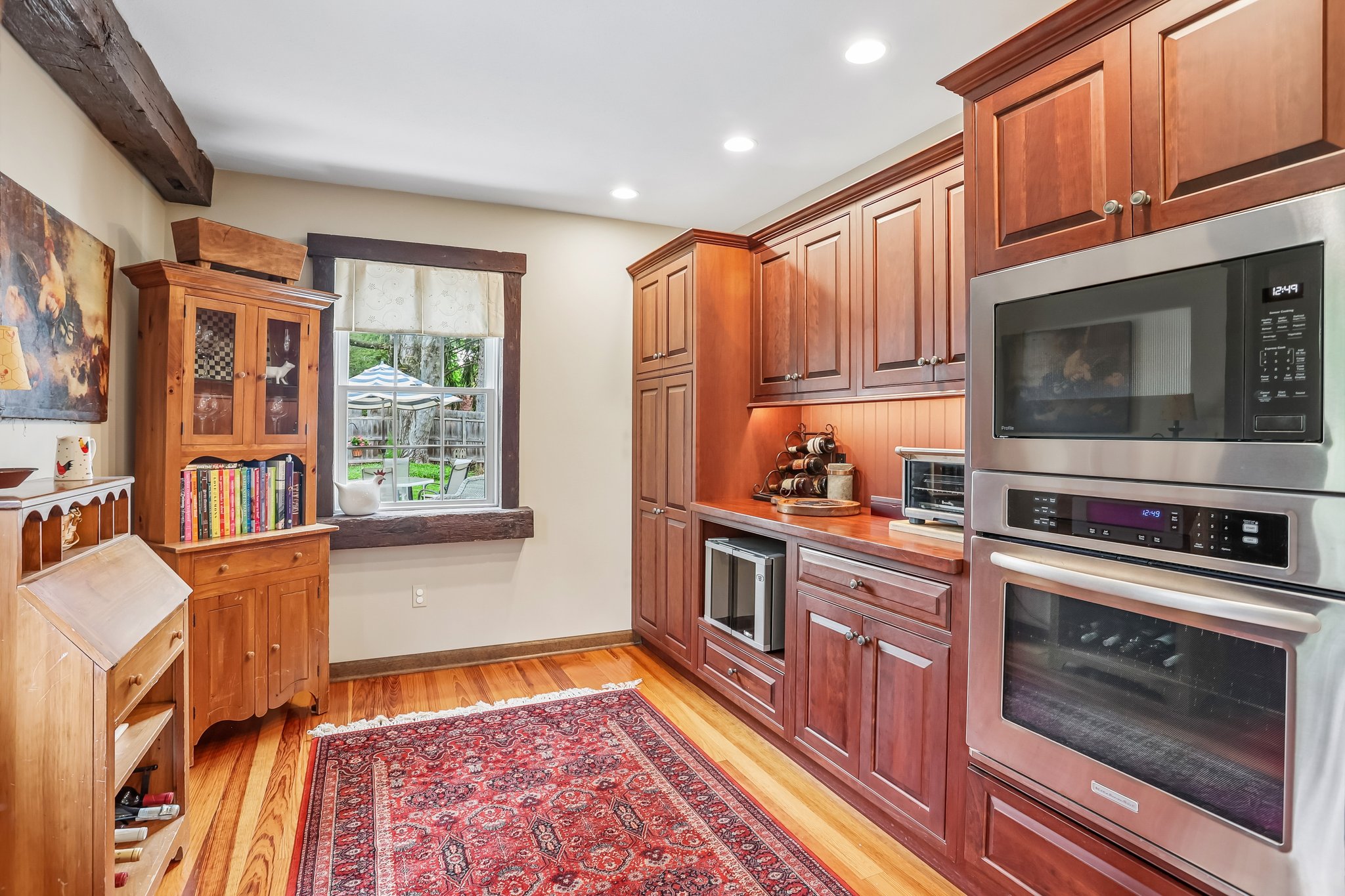 Lilac Rd-S2304-036.jpg