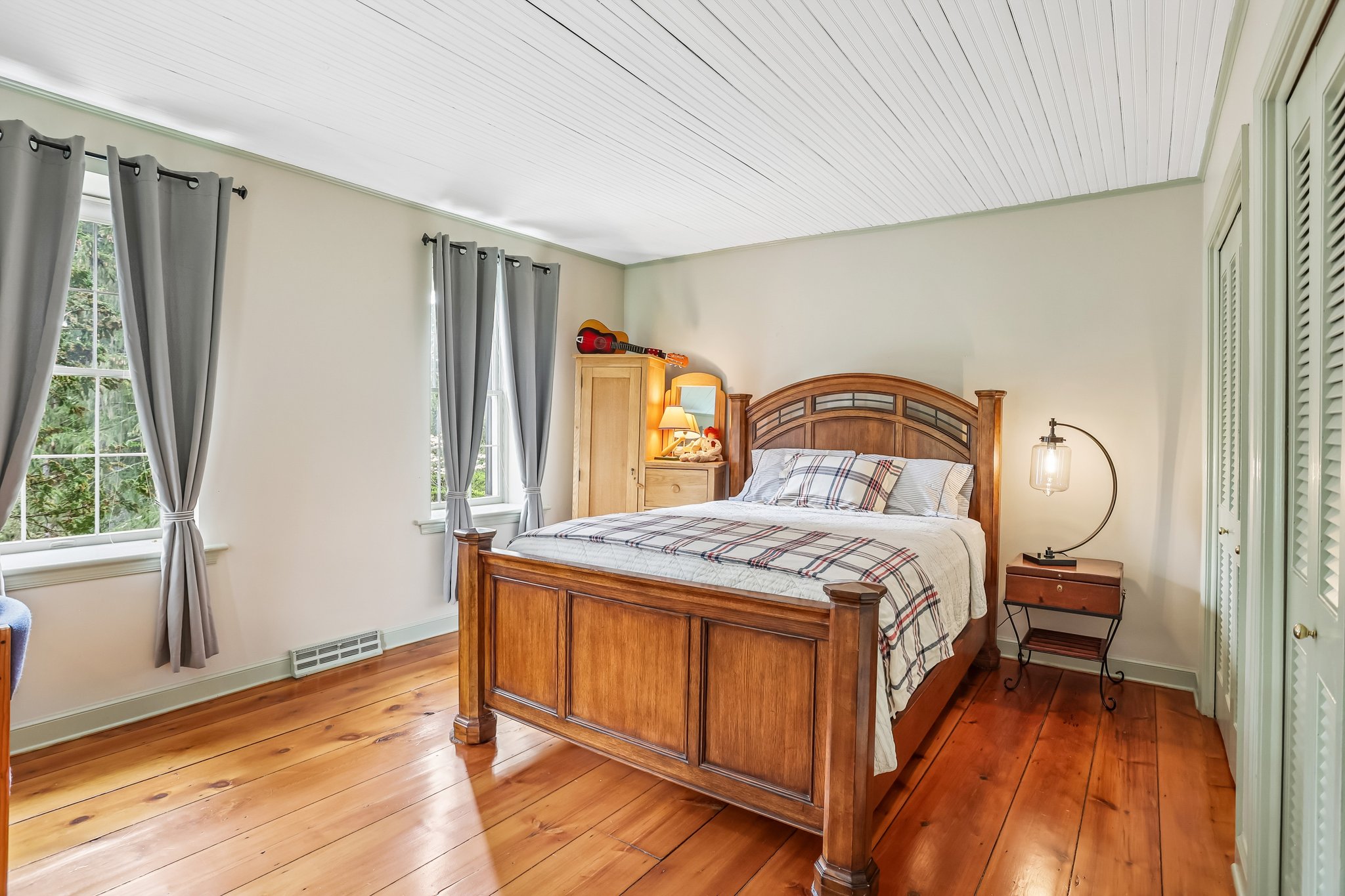 Lilac Rd-S2304-059.jpg