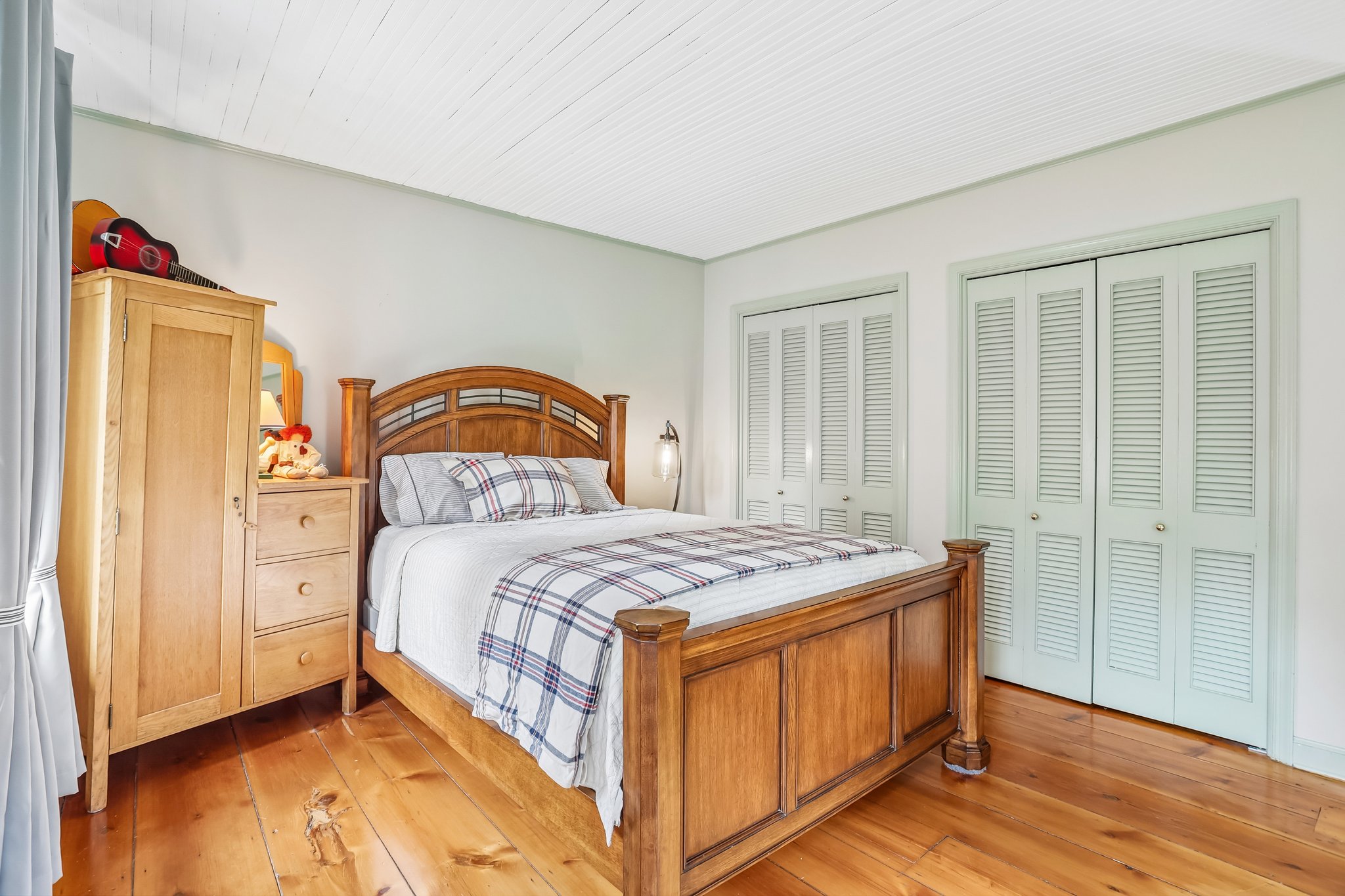 Lilac Rd-S2304-060.jpg