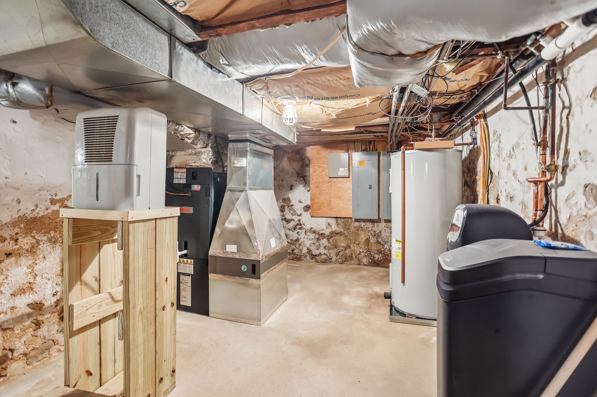 Lilac Rd-S2304-067.jpg