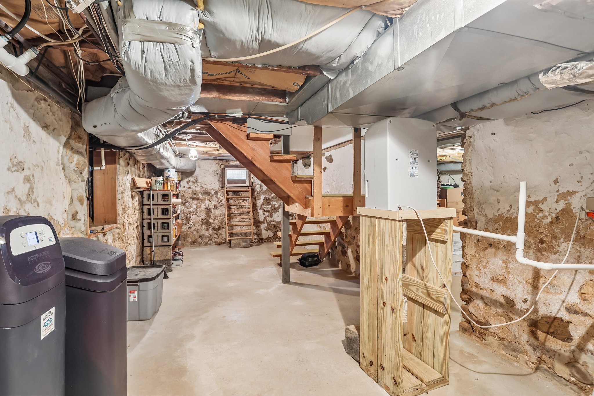 Lilac Rd-S2304-068.jpg