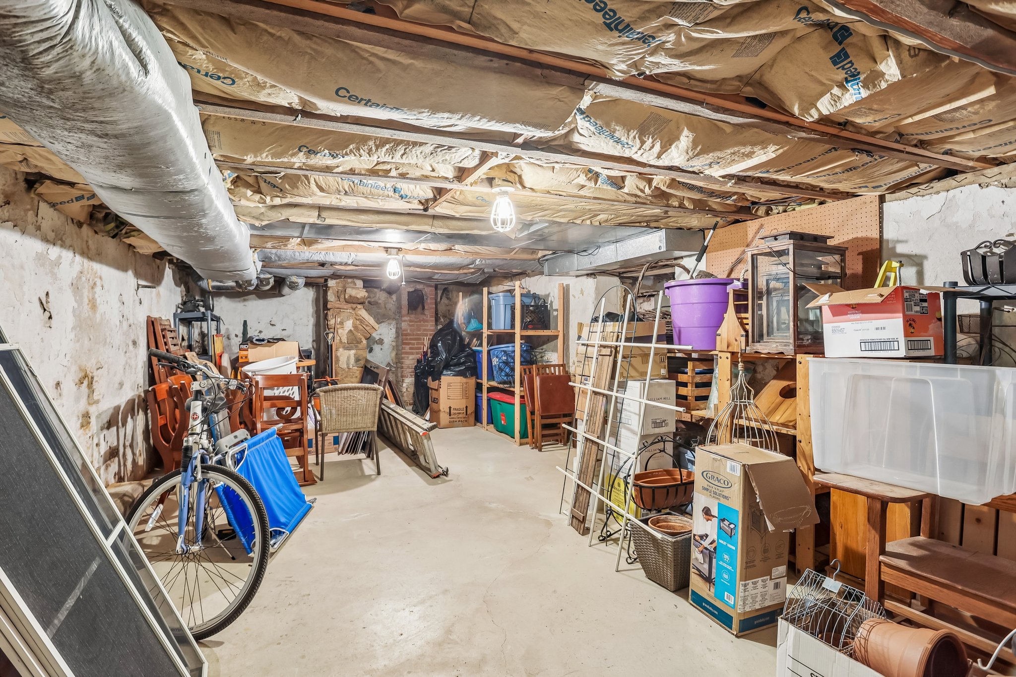 Lilac Rd-S2304-069.jpg