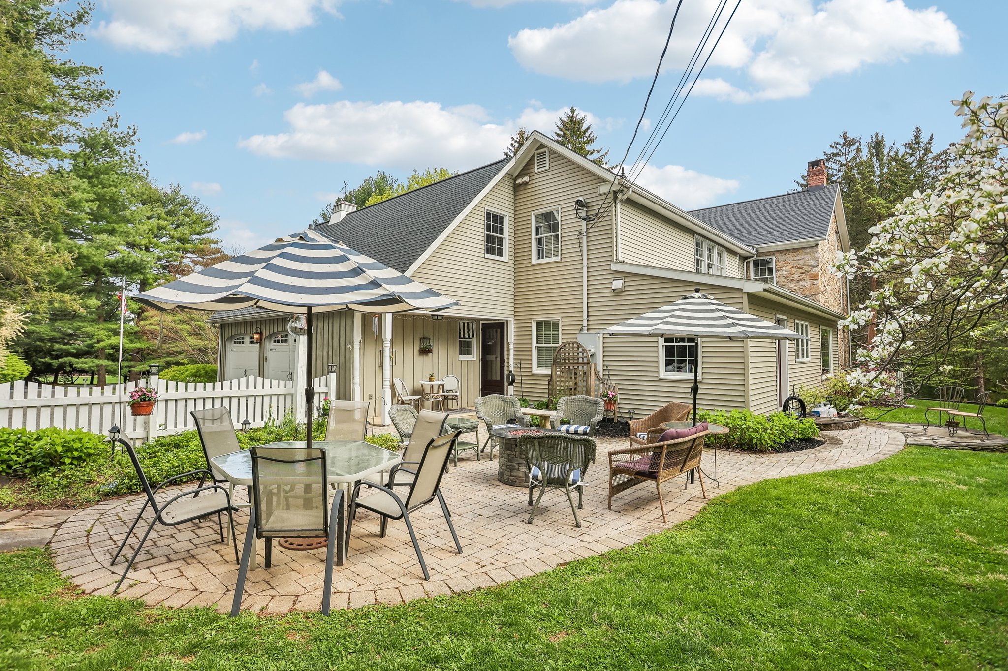 Lilac Rd-S2304-079.jpg