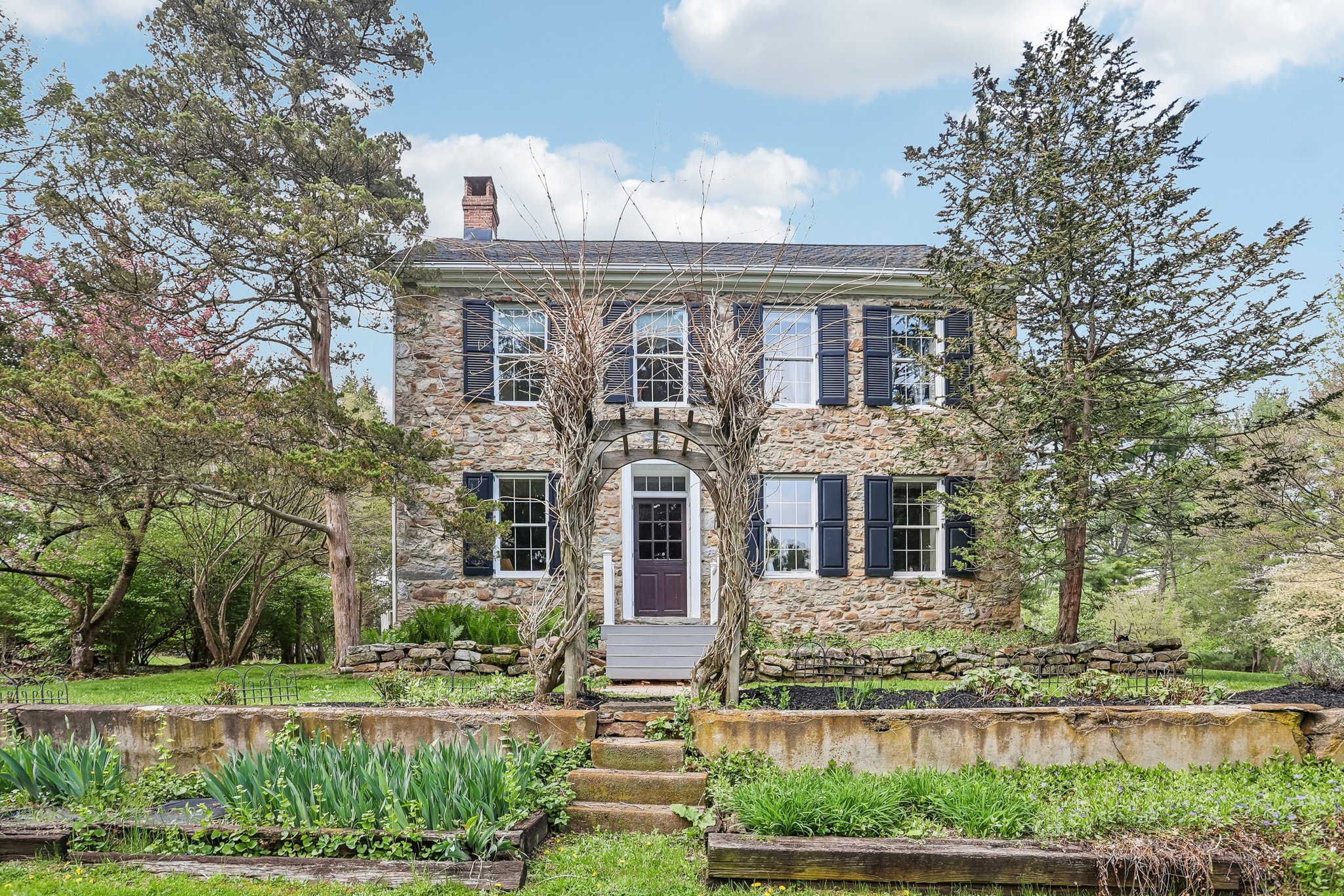 Lilac Rd-S2304-082.jpg