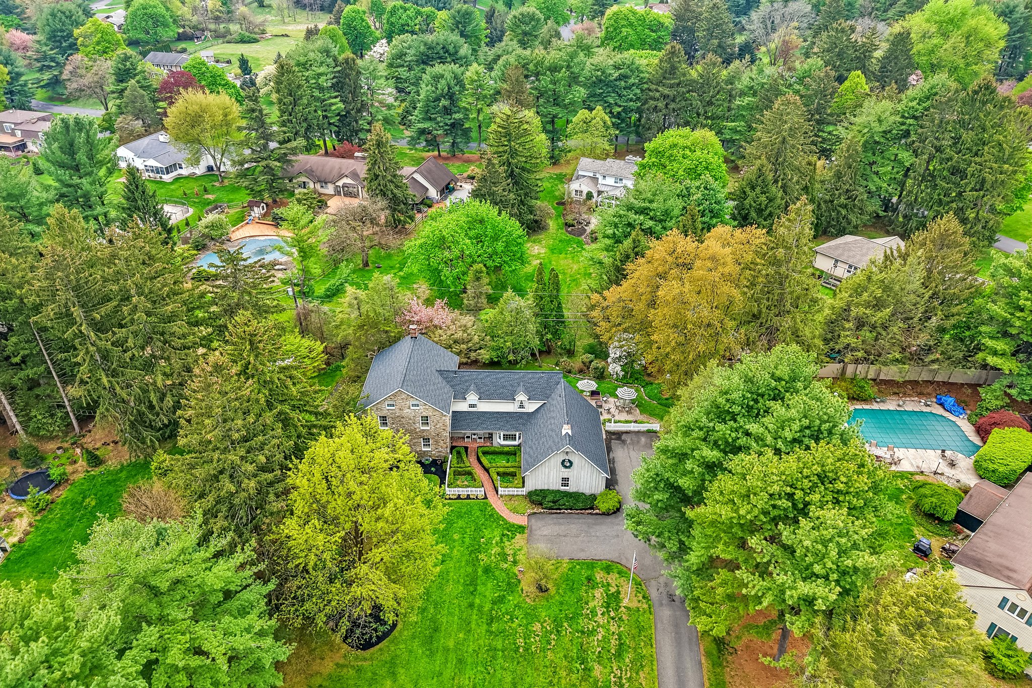 Lilac Rd-S2304-087.jpg