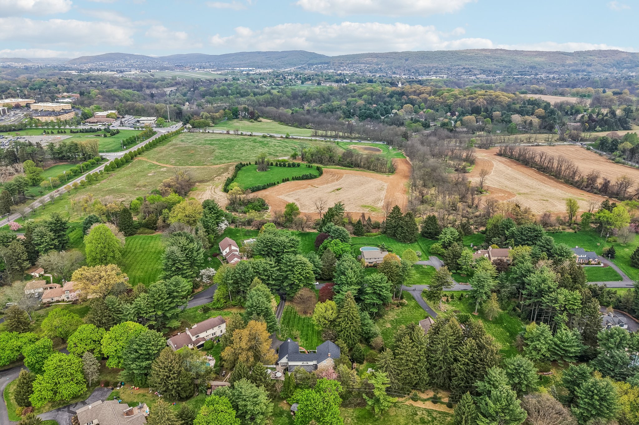 Lilac Rd-S2304-093.jpg