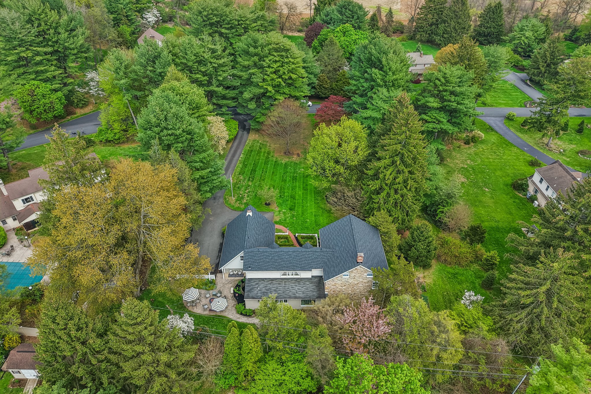 Lilac Rd-S2304-095.jpg