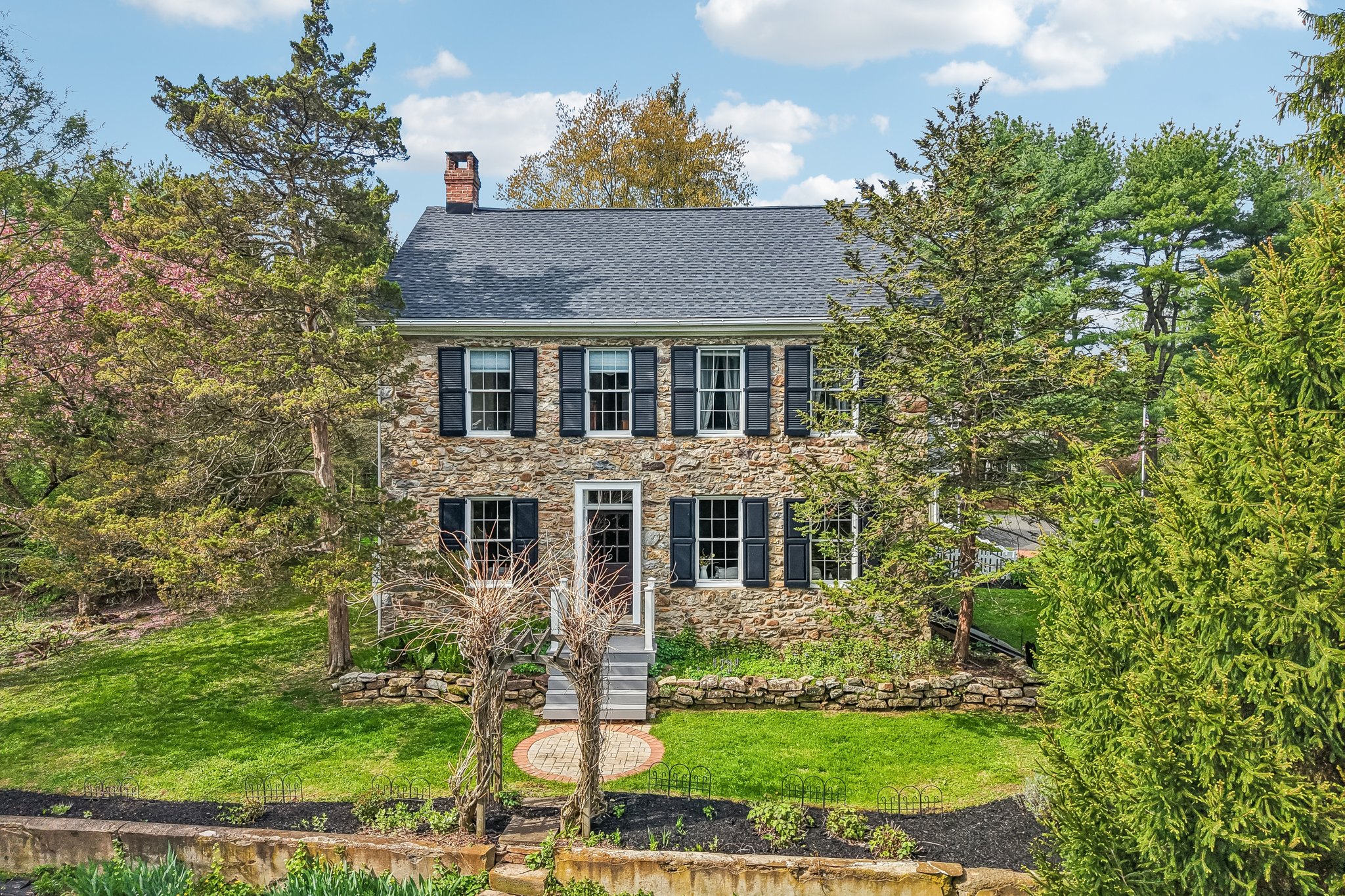 Lilac Rd-S2304-098.jpg