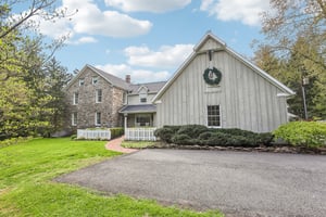 Lilac Rd-S2304-004.jpg