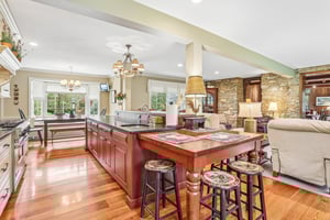 Lilac Rd-S2304-033.jpg