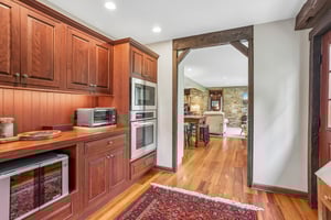 Lilac Rd-S2304-037.jpg