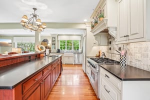 Lilac Rd-S2304-040.jpg