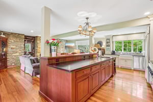 Lilac Rd-S2304-041.jpg