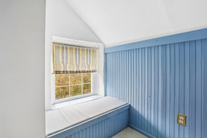 Lilac Rd-S2304-047.jpg