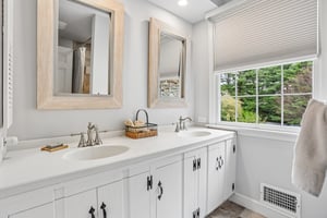 Lilac Rd-S2304-062.jpg