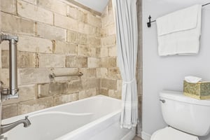 Lilac Rd-S2304-064.jpg