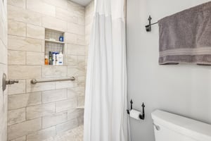 Lilac Rd-S2304-065.jpg