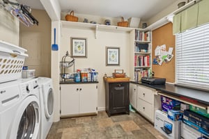 Lilac Rd-S2304-071.jpg