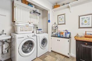 Lilac Rd-S2304-072.jpg