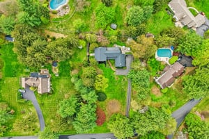 Lilac Rd-S2304-091.jpg