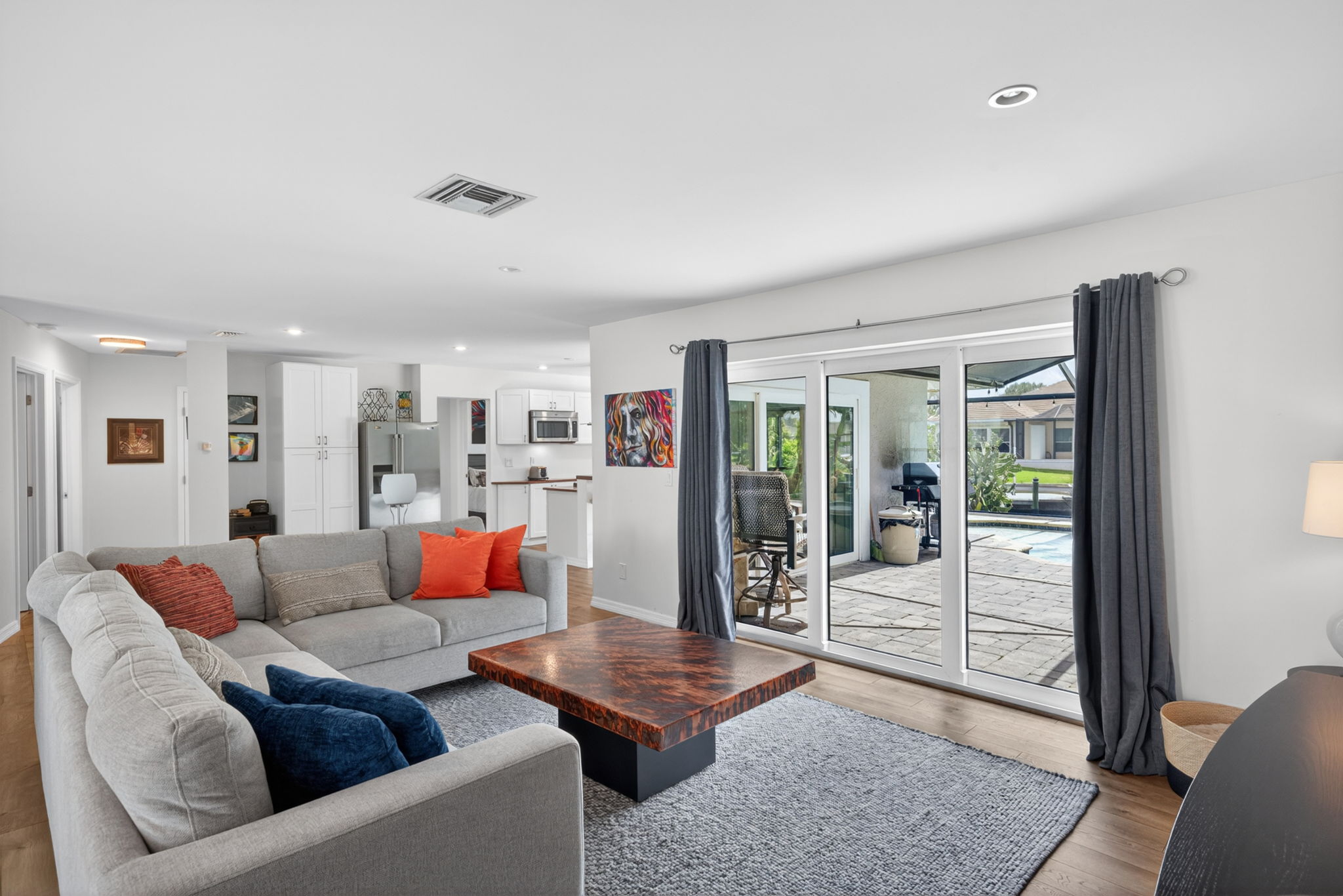 Living Room 1 of 4