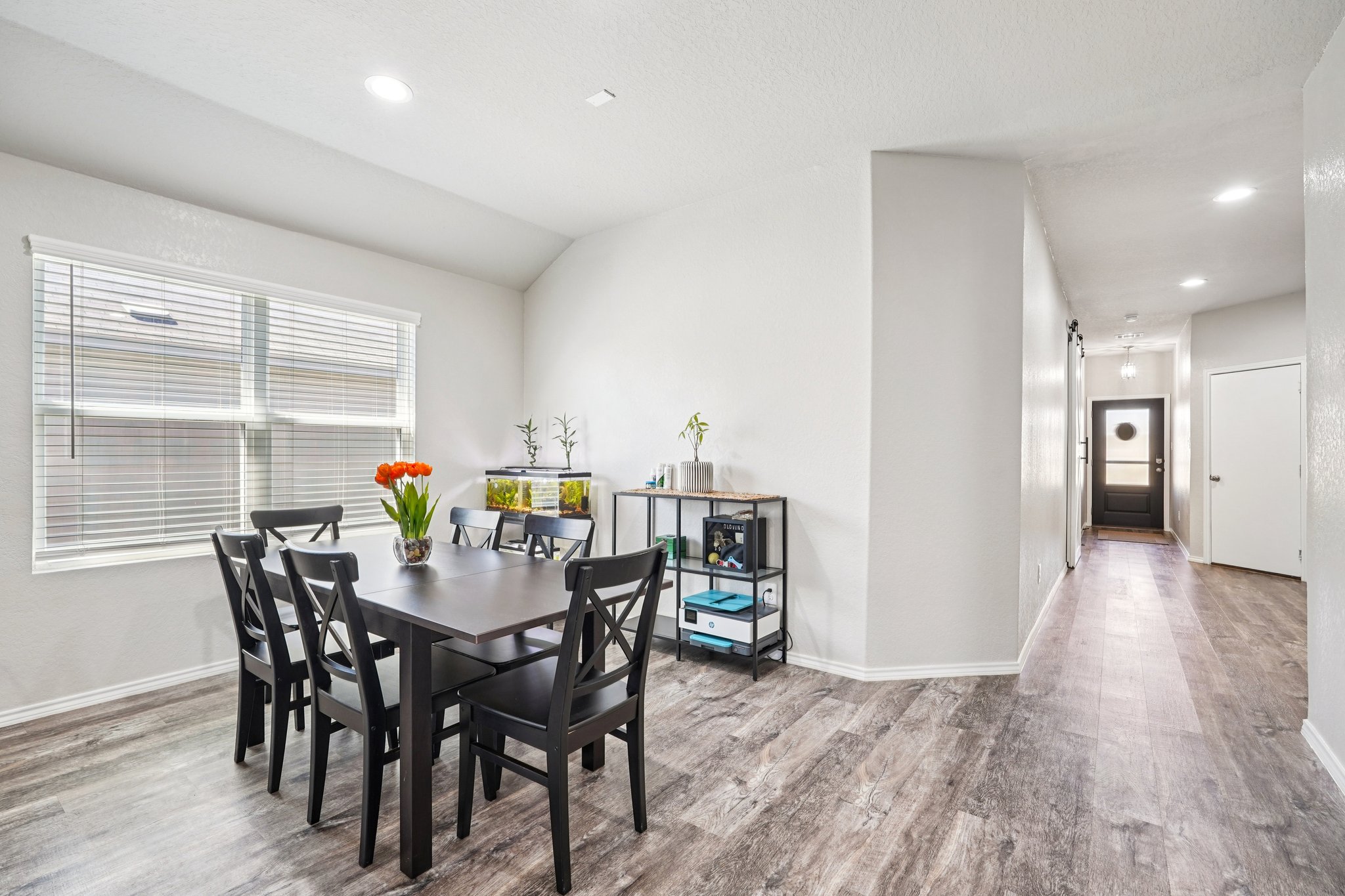 Carducci Dr-S1303-012.jpg