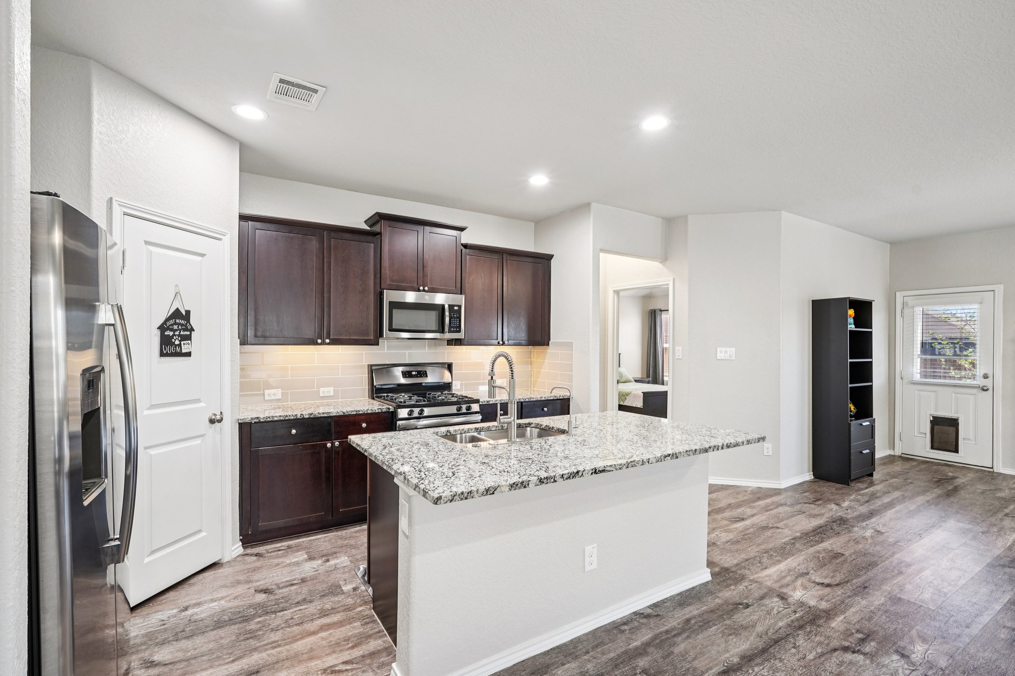 Carducci Dr-S1303-013.jpg