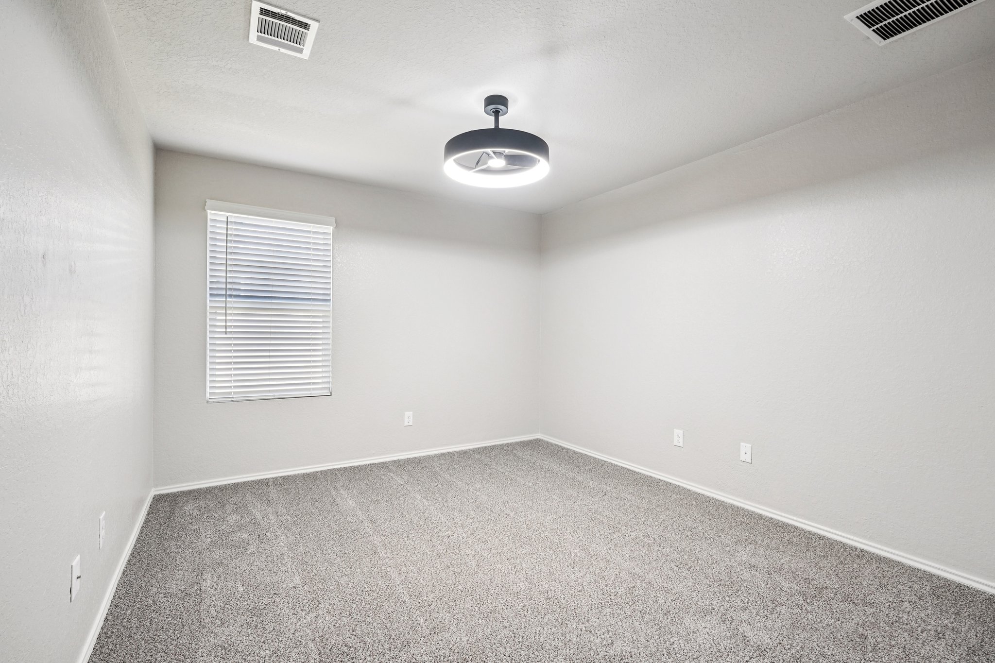 Carducci Dr-S1303-020.jpg