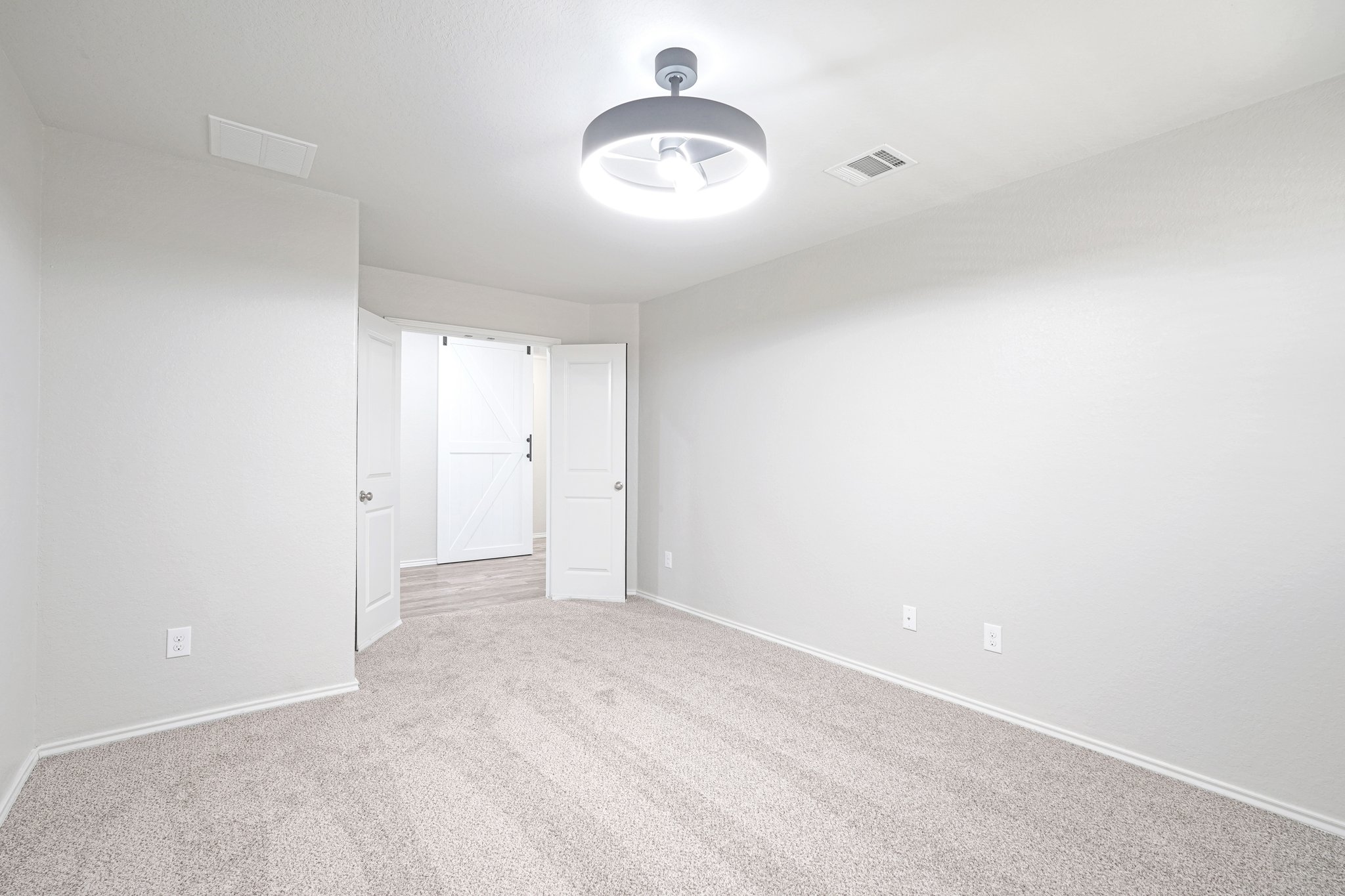 Carducci Dr-S1303-021.jpg