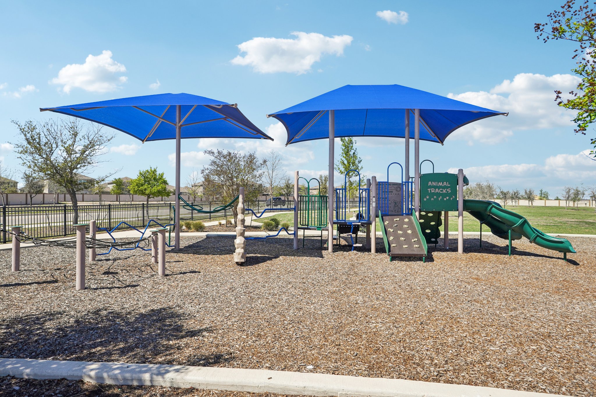 Carducci Dr-1303-908.jpg