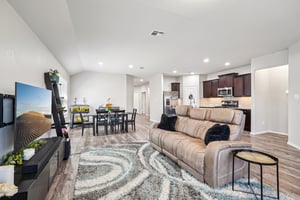 Carducci Dr-S1303-008.jpg