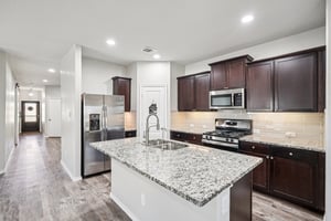 Carducci Dr-S1303-015.jpg