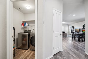 Carducci Dr-S1303-028.jpg