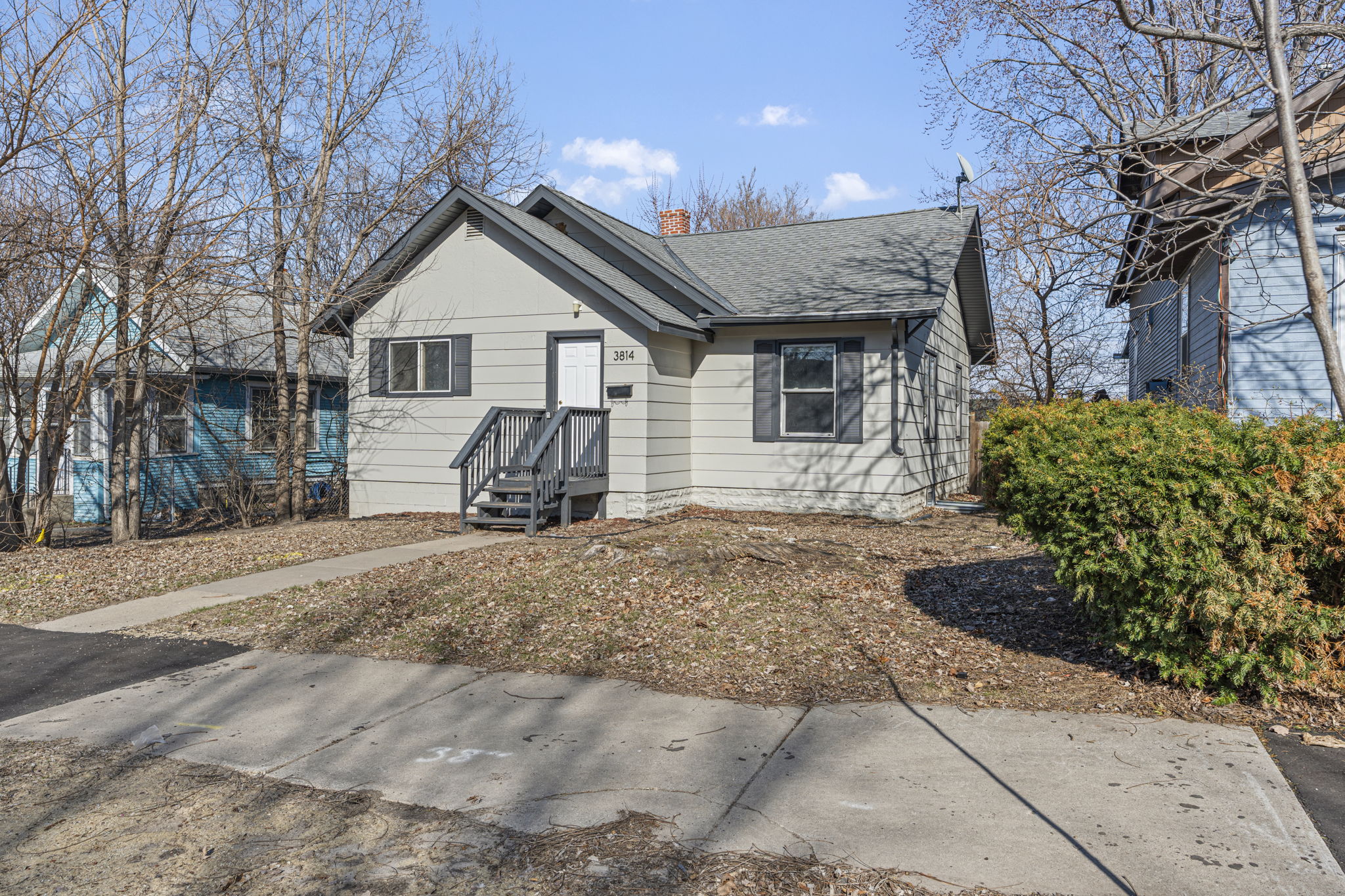 3814 Dupont Ave N