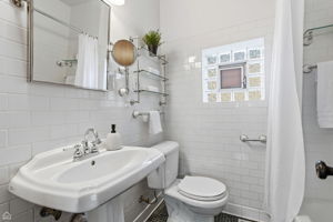 3814 N Mozart_CHP2025_012