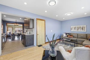 3814 N Mozart_CHP2025_017