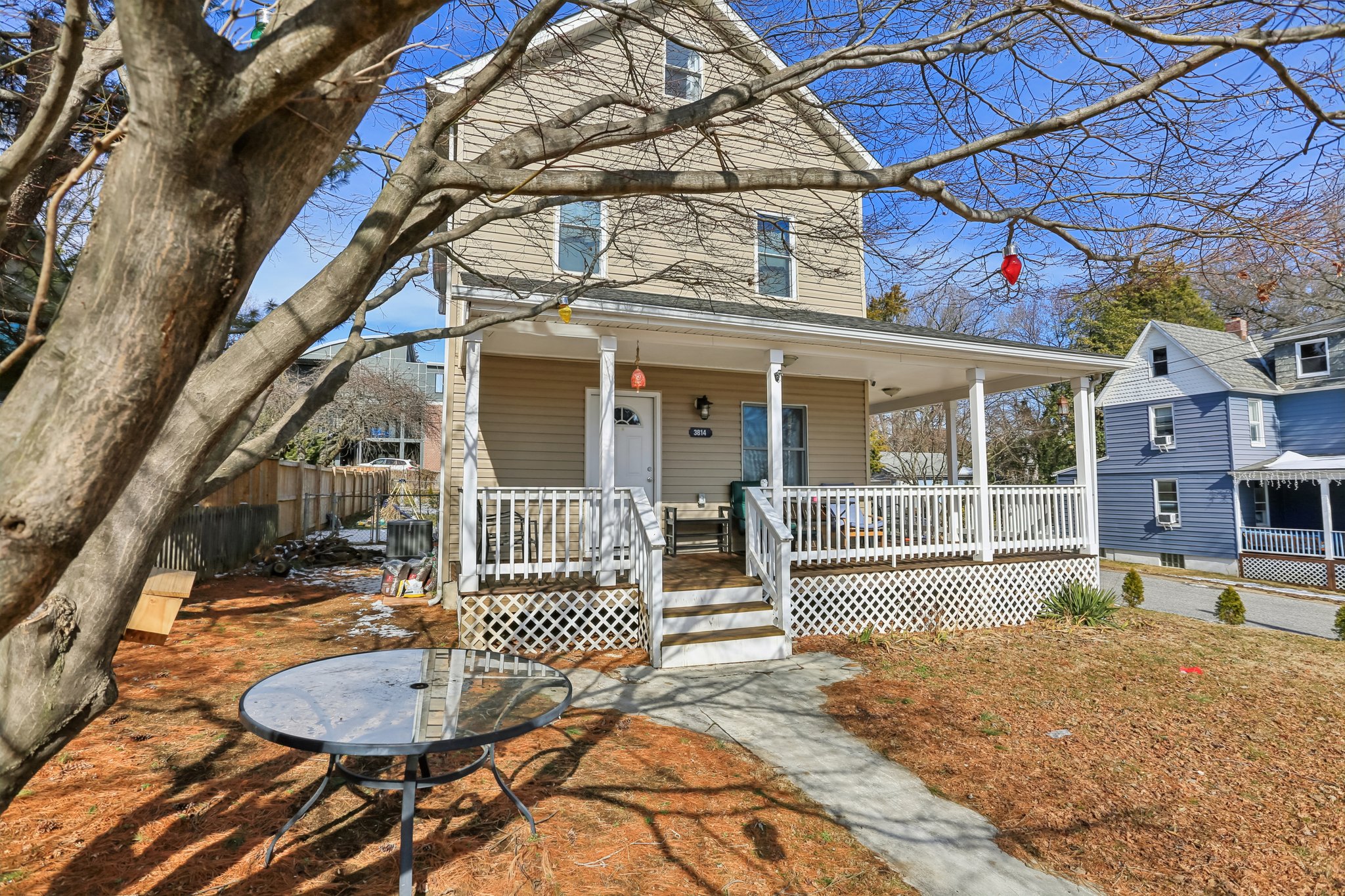 Pinewood Ave-S2502-002.jpg